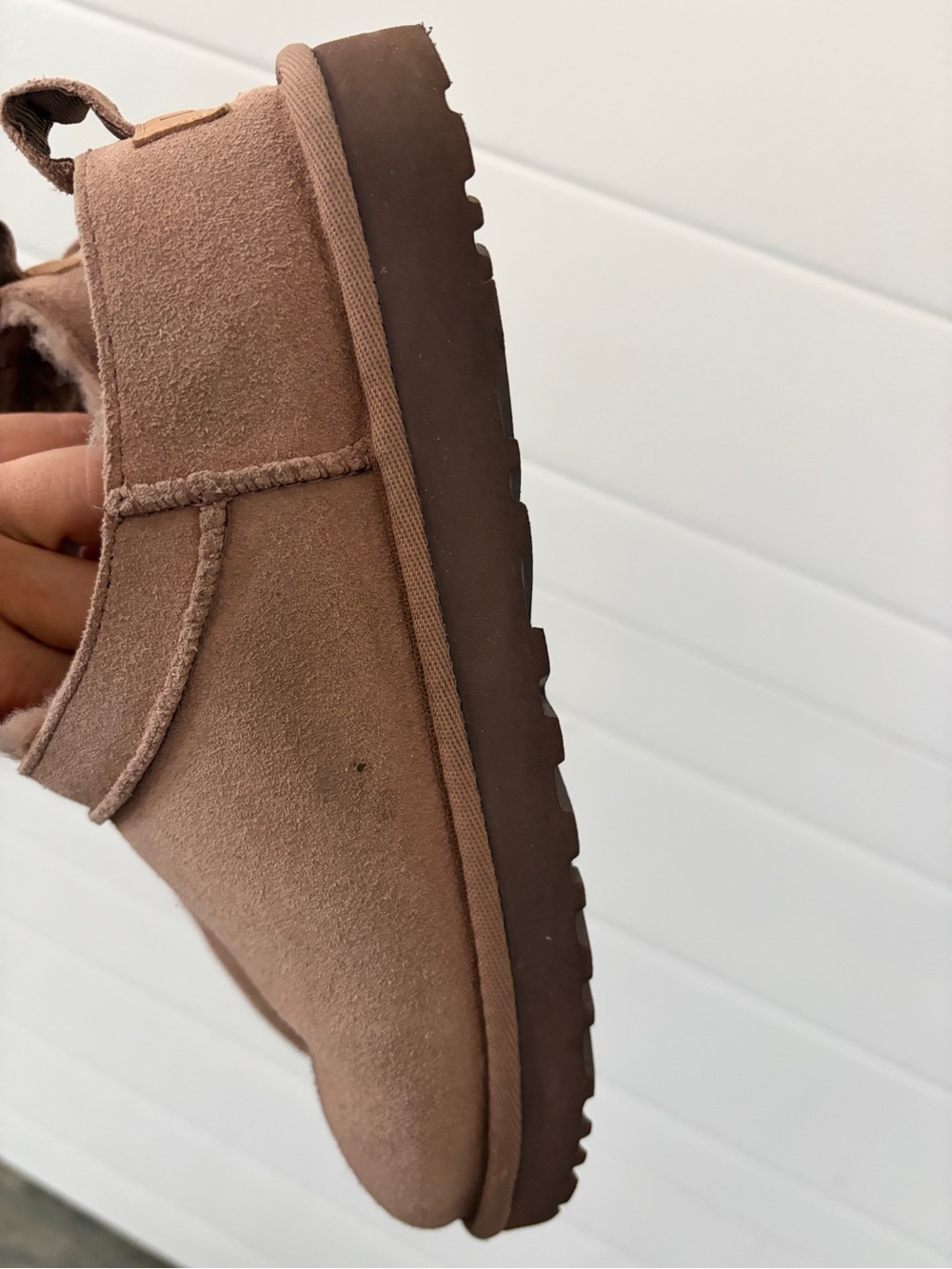 UGGS size 8 - Picture 7 of 8